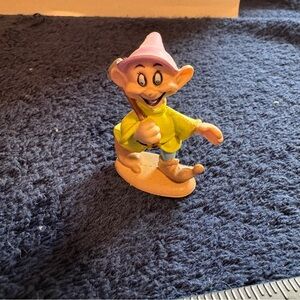 1993 Mattel Disney Snow White and the 7 Dwarfs Dopey PVC Figurine 1.75" Tall